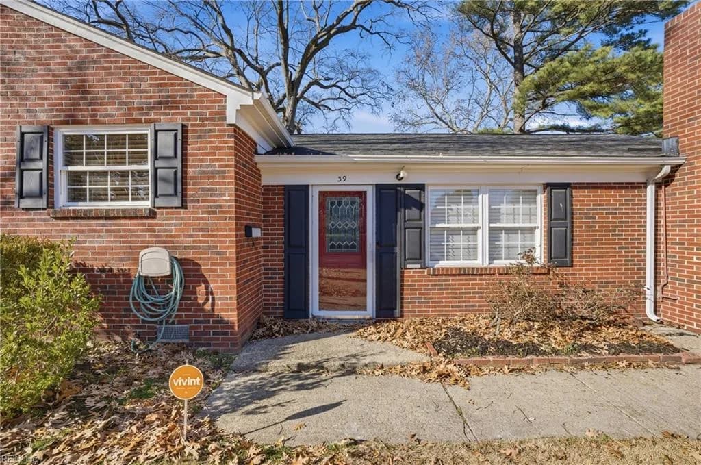 39 Longwood DR, HAMPTON VA 23669 - Photo 5