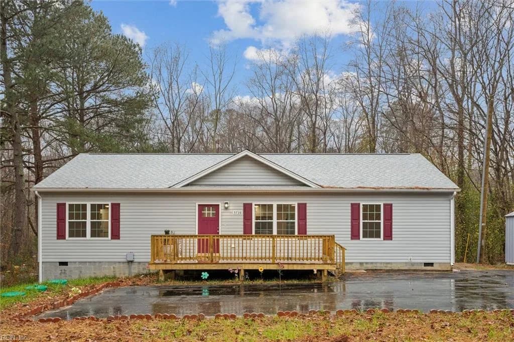 5738 Hickory Fork RD, GLOUCESTER VA 23061 - Main photo