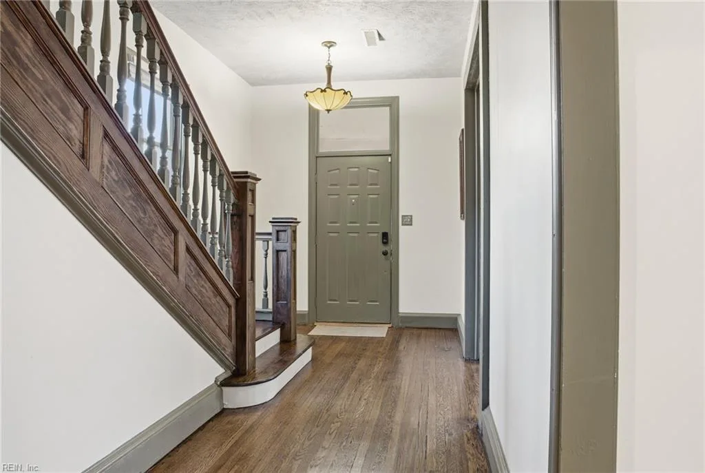 331 54th ST, NEWPORTNEWS VA 23607 - Photo 5