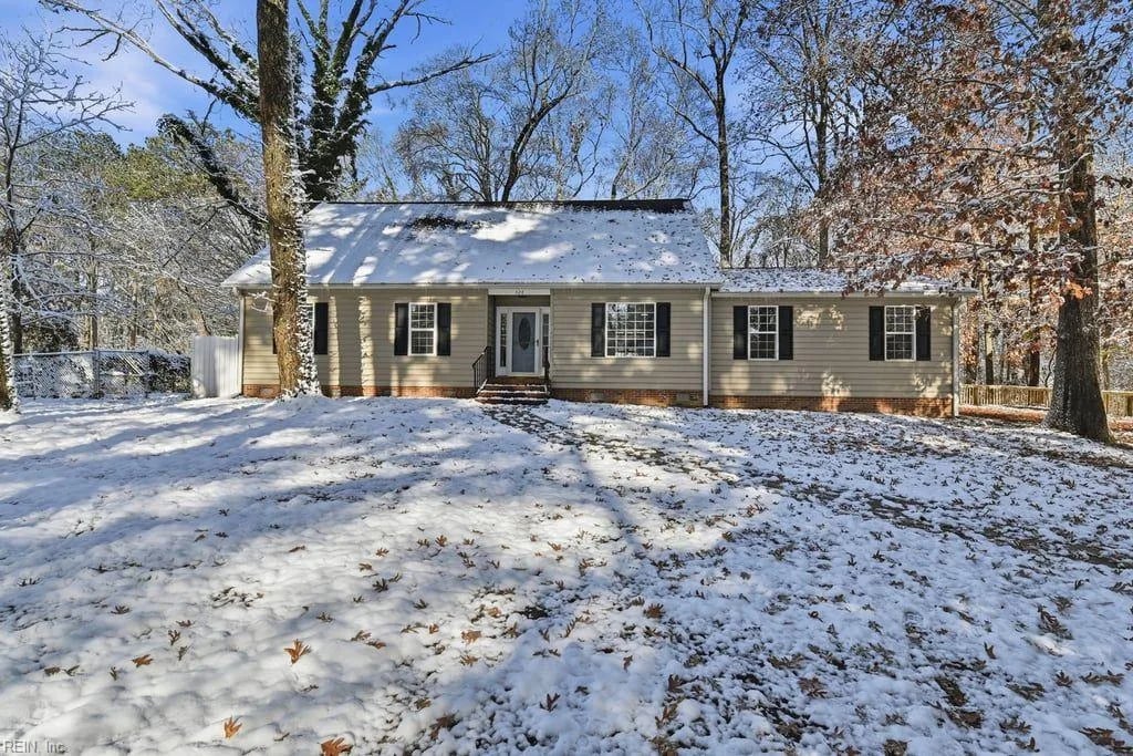 828 Connors DR, Newport News — 4 bed Residential, 2,444 sqft