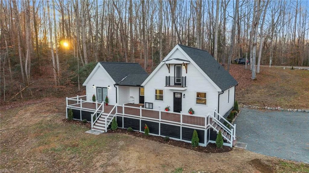 6329 Orchard RD, NEWKENT VA 23124