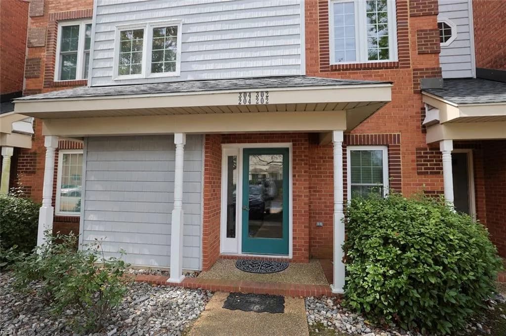 304 Mainsail DR #15, HAMPTON VA 23664 - Photo 3