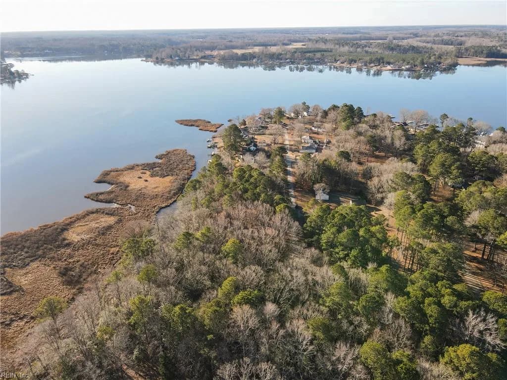 806 Point Anne Dr, Hartfield, VA 23071, USA - Photo 5
