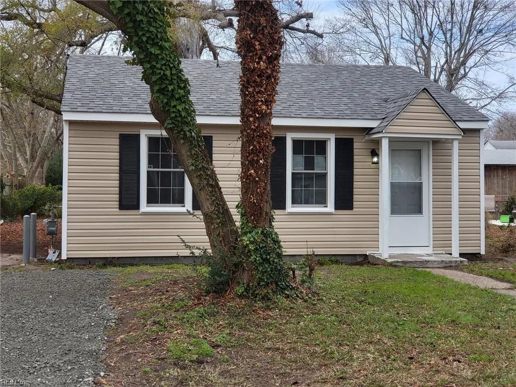 1915 Long Green LN, Hampton — 2 bed Residential, 624 sqft