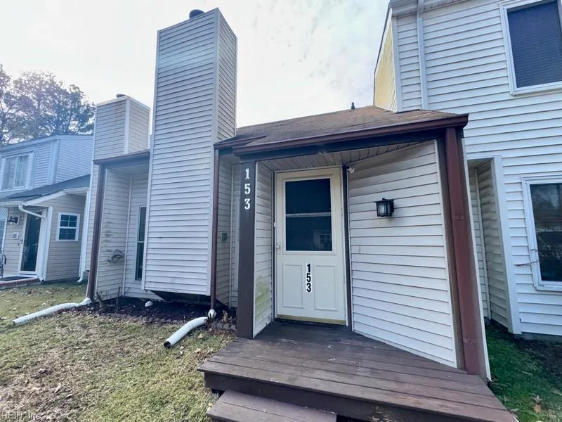 153 Greendale RD, Virginia Beach — 2 bed Residential, 981 sqft