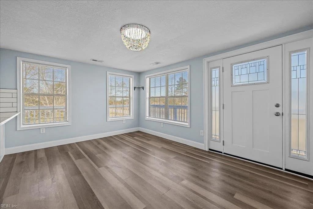 126 Ridge RD, POQUOSON VA 23662 - Photo 5