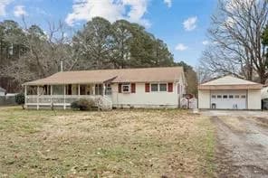 59 Woods LN, HAMPTON VA 23666 - Photo 2