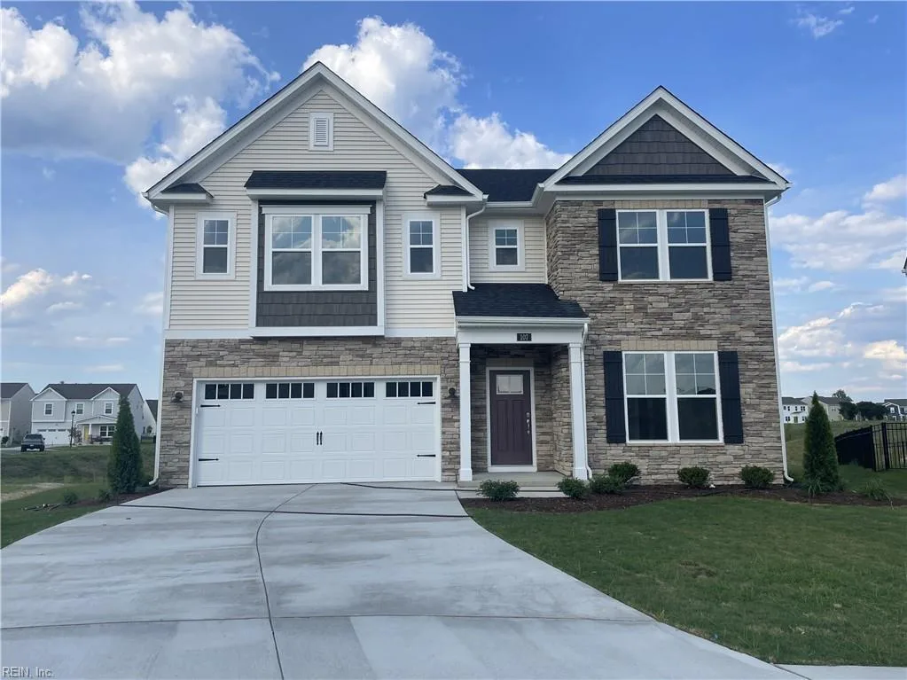 107 Dodge CT, Suffolk — 4 bed Residential, 3,175 sqft