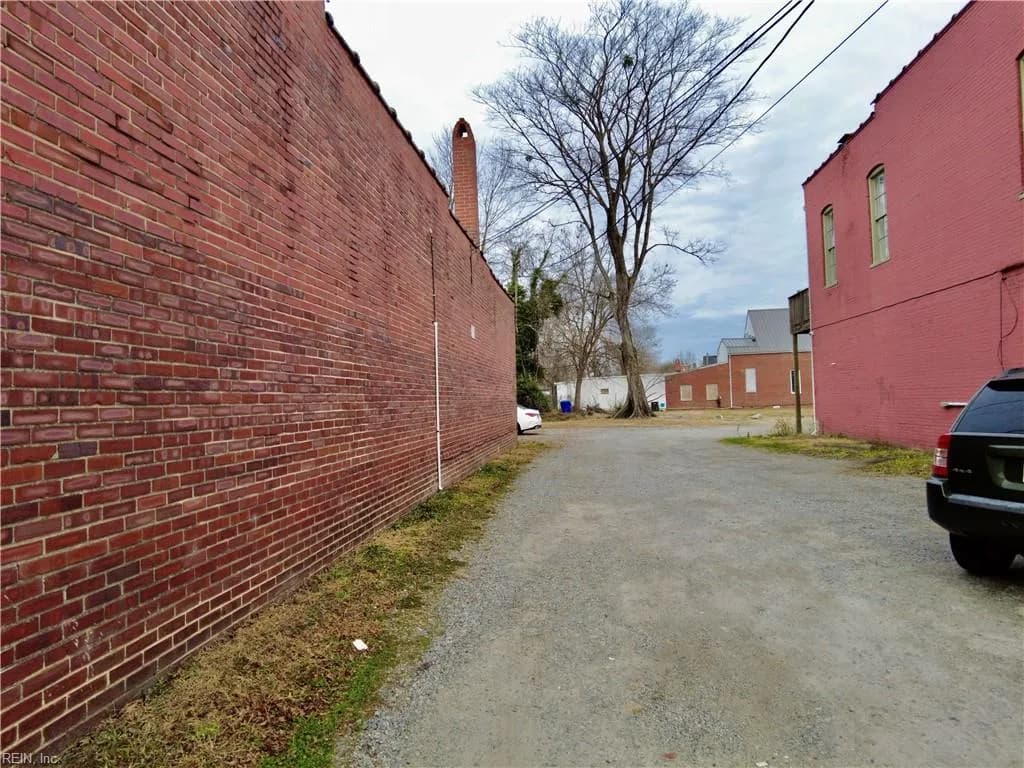 314 W Washington ST, SUFFOLK VA 23434 - Photo 4