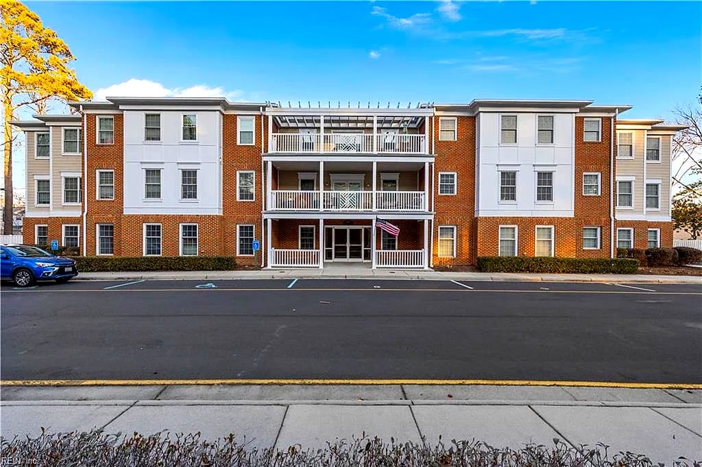 140 Springer LN #232, Chesapeake — 2 bed Residential, 1,642 sqft