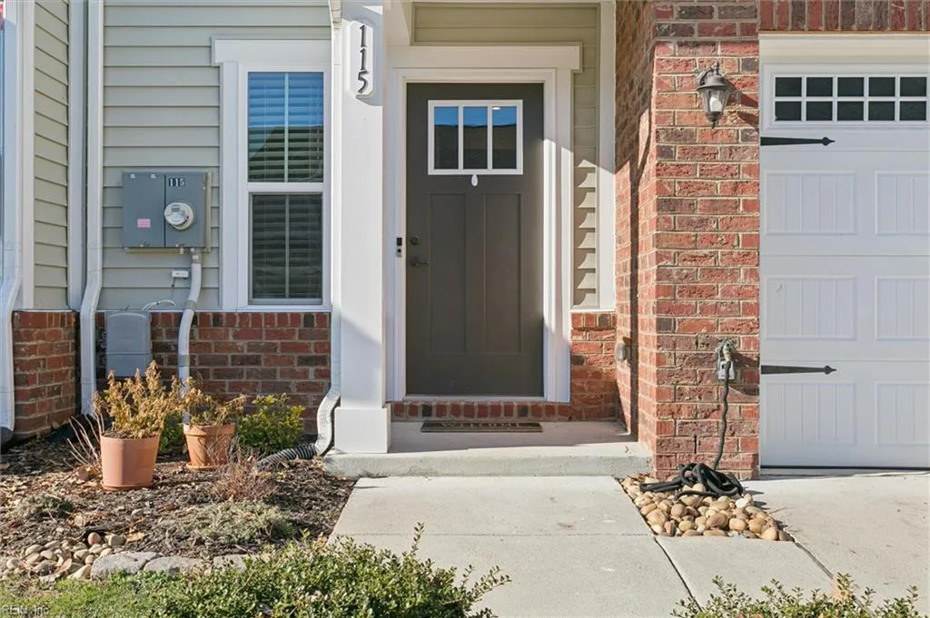 115 Stegg ST, Williamsburg — 3 bed Residential, 1,501 sqft