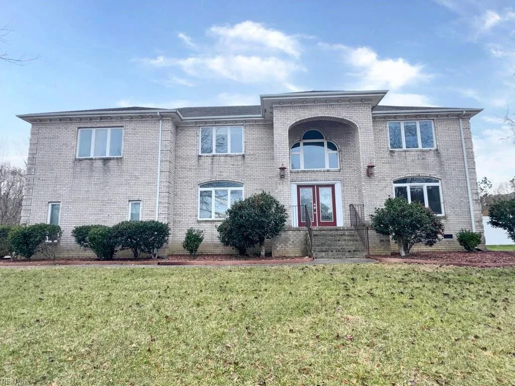801 Dasa Leo CT, Virginia Beach — 6 bed Residential, 4,976 sqft
