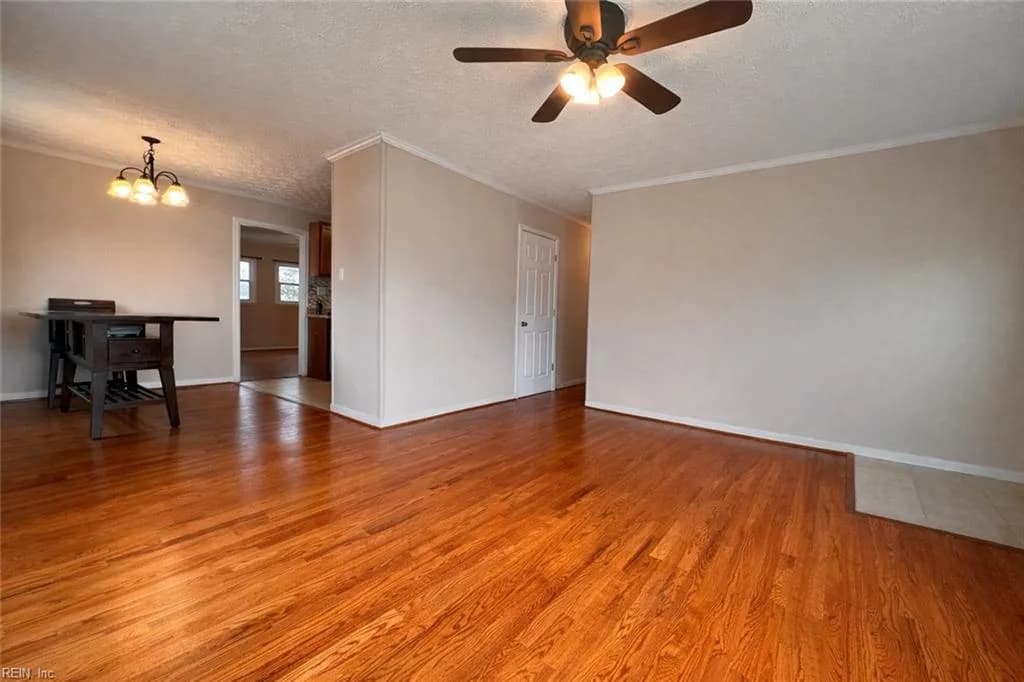 201 Courtney DR, HAMPTON VA 23669 - Photo 4
