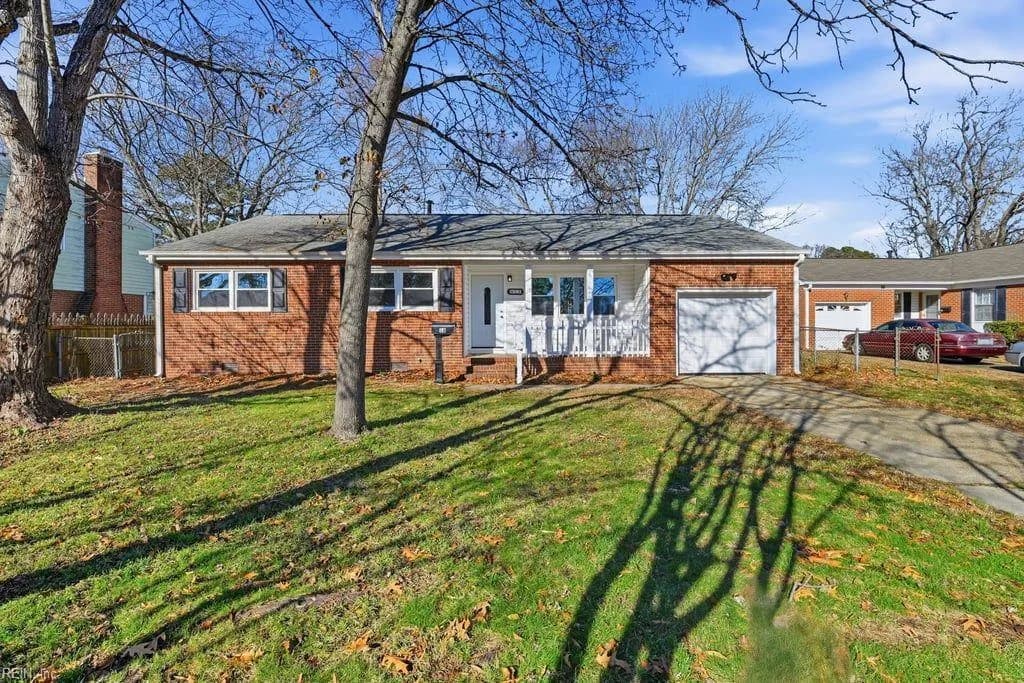 18 Fort Worth ST, HAMPTON VA 23669 - Main photo