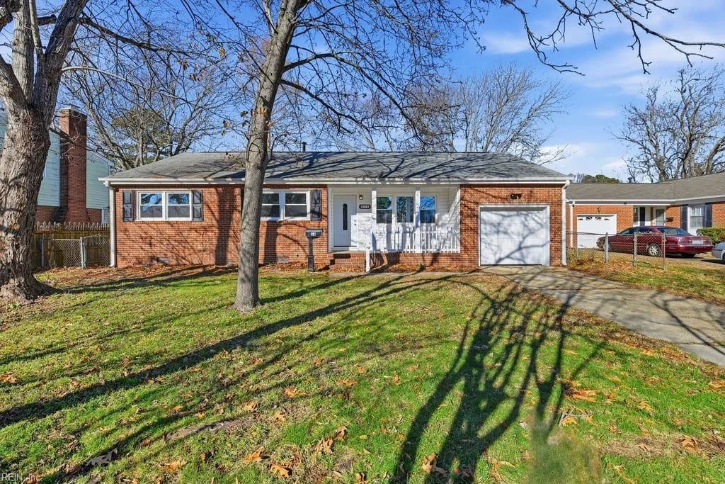 18 Fort Worth ST, HAMPTON VA 23669