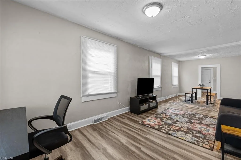 1045 W 37th ST #A, NORFOLK VA 23508 - Photo 4