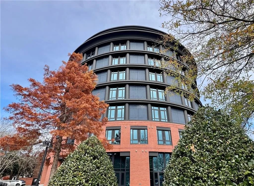 415 Saint Pauls BLVD #205, Norfolk — 1 bed Residential, 1,079 sqft