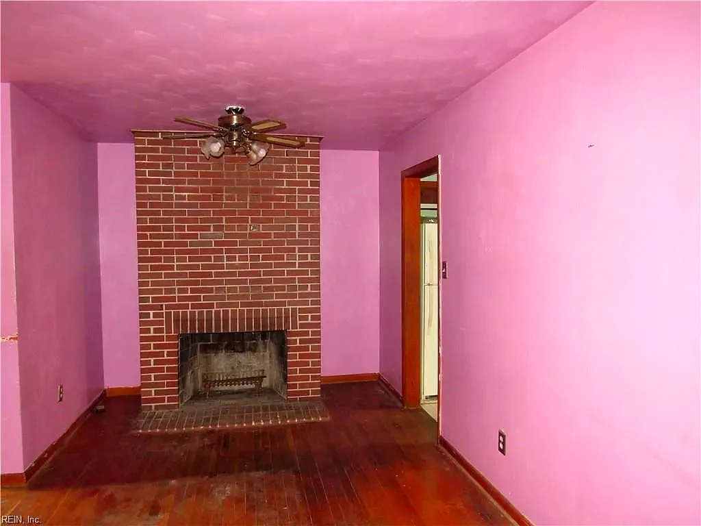 10 W Walker RD, HAMPTON VA 23666 - Photo 4