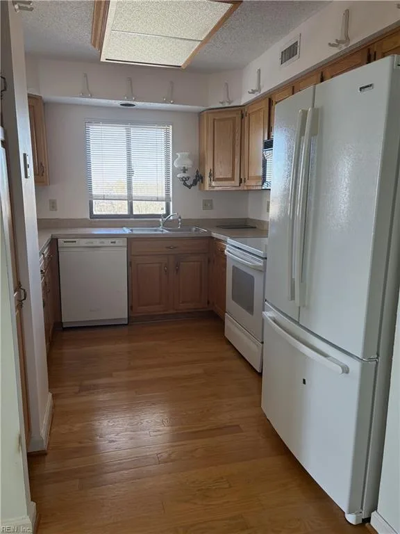 7501 River RD #5G, NEWPORTNEWS VA 23607 - Photo 4