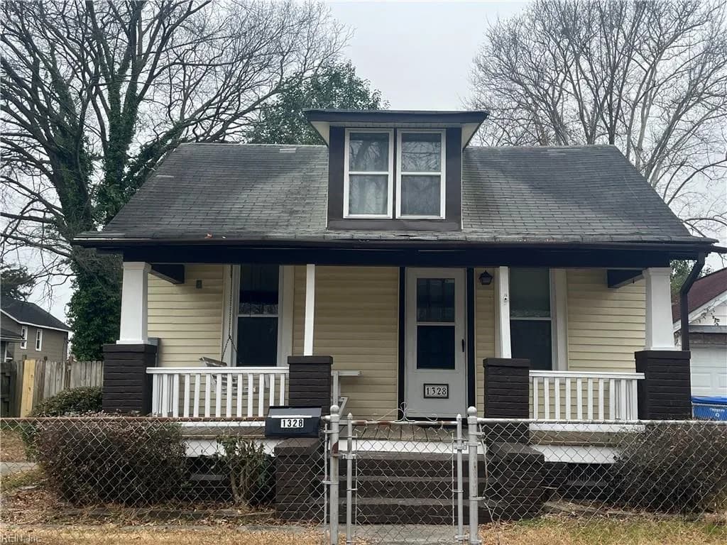 1328 Stewart ST, CHESAPEAKE VA 23324 - Main photo