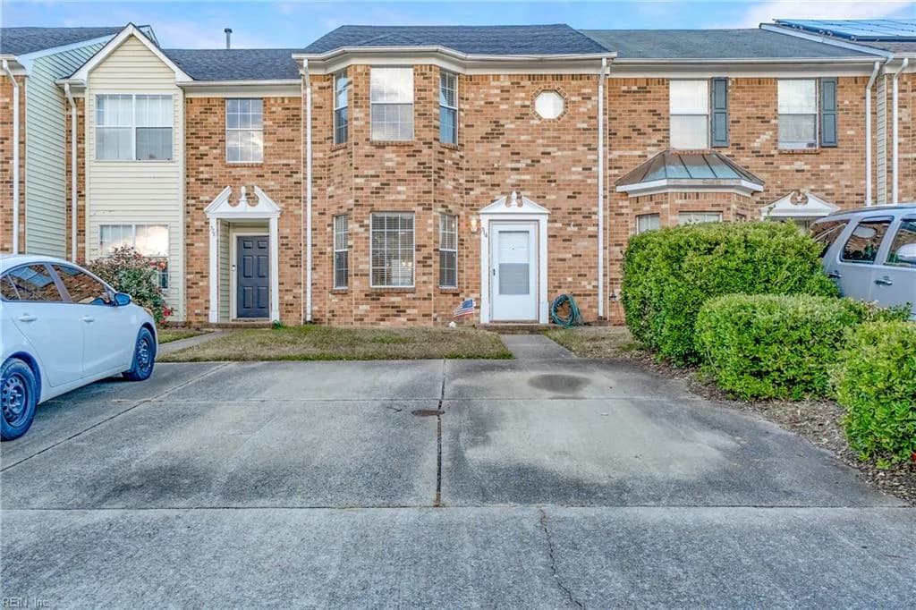 714 Sutherland DR, CHESAPEAKE VA 23320 - Photo 2