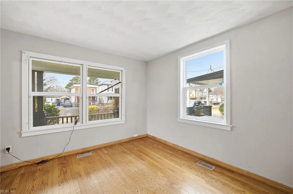 1408 Wilson RD, NORFOLK VA 23523 - Photo 5