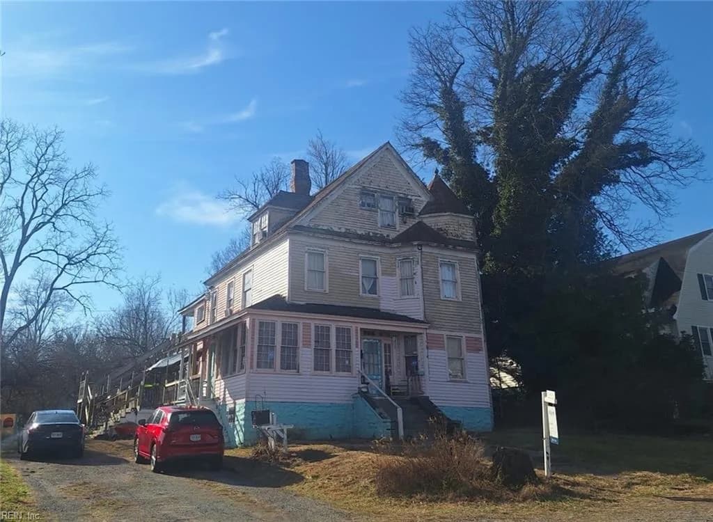 216 3rd ST, RADFORD VA 24141 - Photo 2