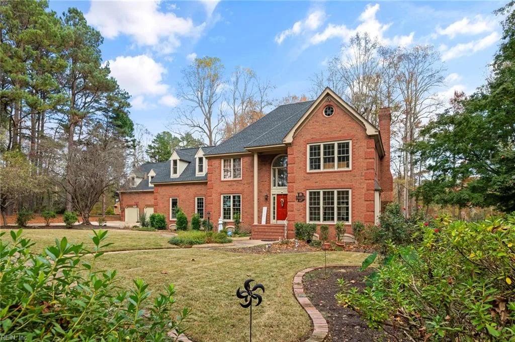 1434 Lake Meade DR, Suffolk — 4 bed Residential, 3,874 sqft