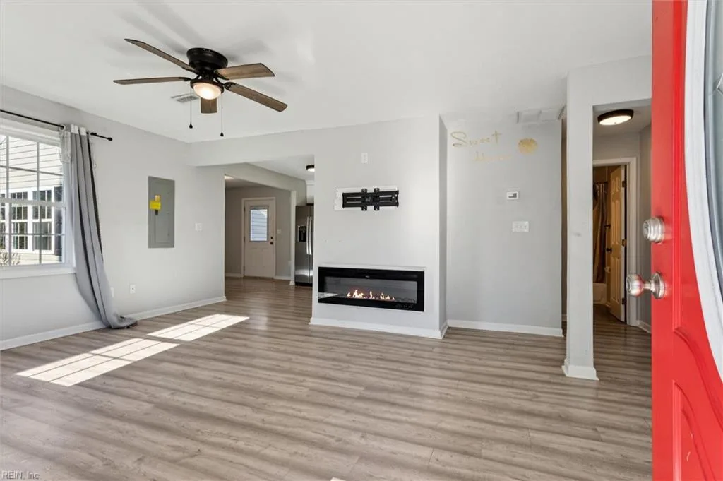 35 Westover ST, HAMPTON VA 23669 - Photo 4