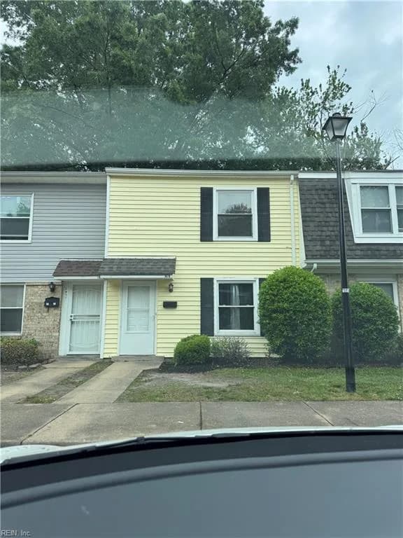 1678 Darren CIR, PORTSMOUTH VA 23701 - Main photo