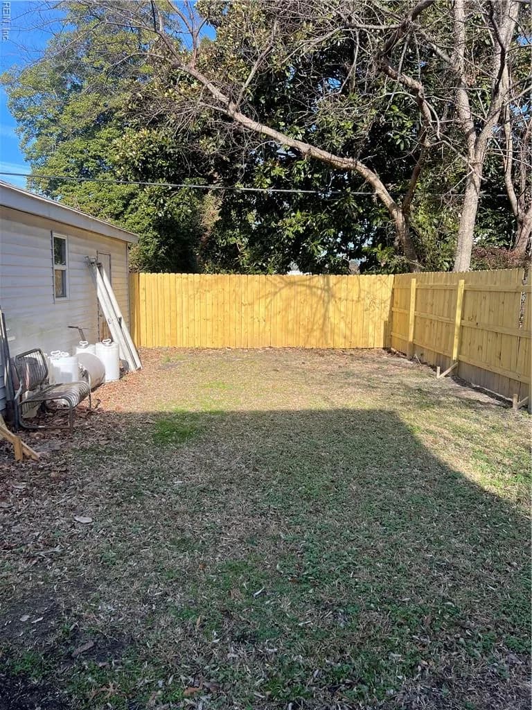 136 Glendale AVE, NORFOLK VA 23505 - Photo 4