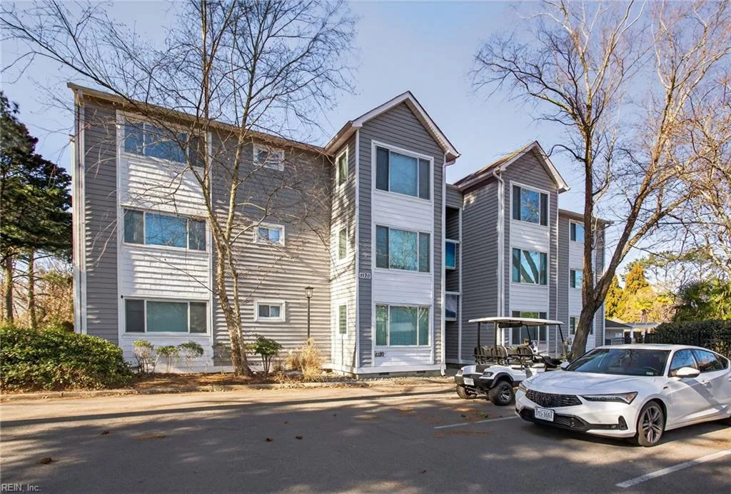 1120 Ocean Trace LN #204, Virginia Beach — 2 bed Residential, 945 sqft