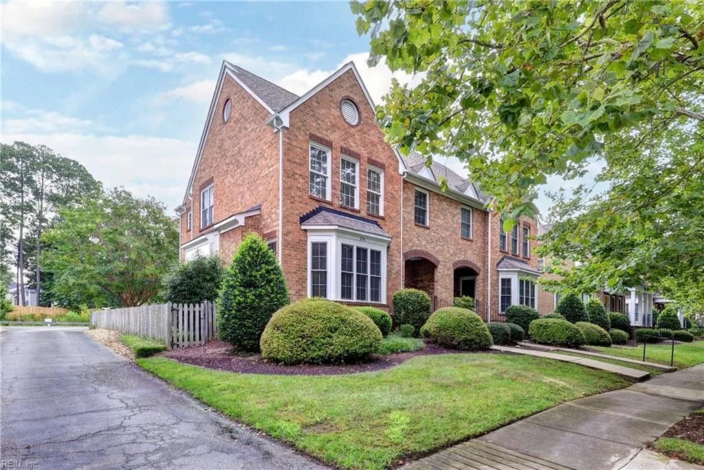 296 Walt Whitman AVE, NEWPORTNEWS VA 23606