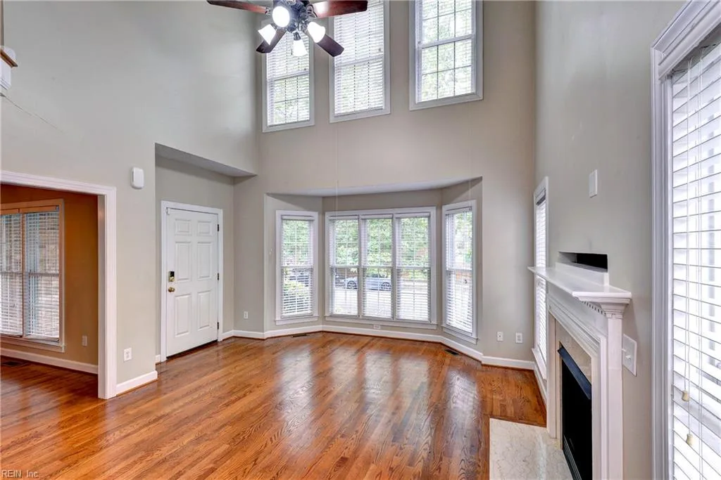 296 Walt Whitman AVE, NEWPORTNEWS VA 23606 - Photo 3