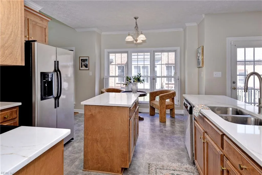 296 Walt Whitman AVE, NEWPORTNEWS VA 23606 - Photo 5