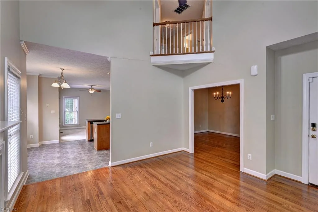 296 Walt Whitman AVE, NEWPORTNEWS VA 23606 - Photo 5