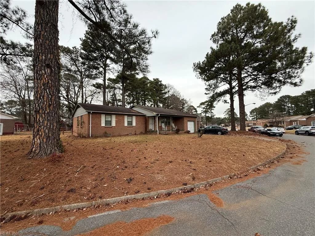 1109 Lakeview DR, PORTSMOUTH VA 23701 - Photo 3