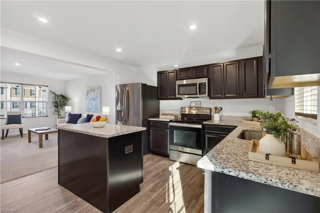 2026 Petersen WAY, Suffolk — 3 bed Residential, 1,349 sqft