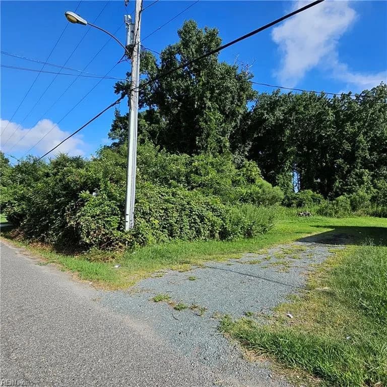 732 Vaughan AVE, HAMPTON VA 23661 - Main photo