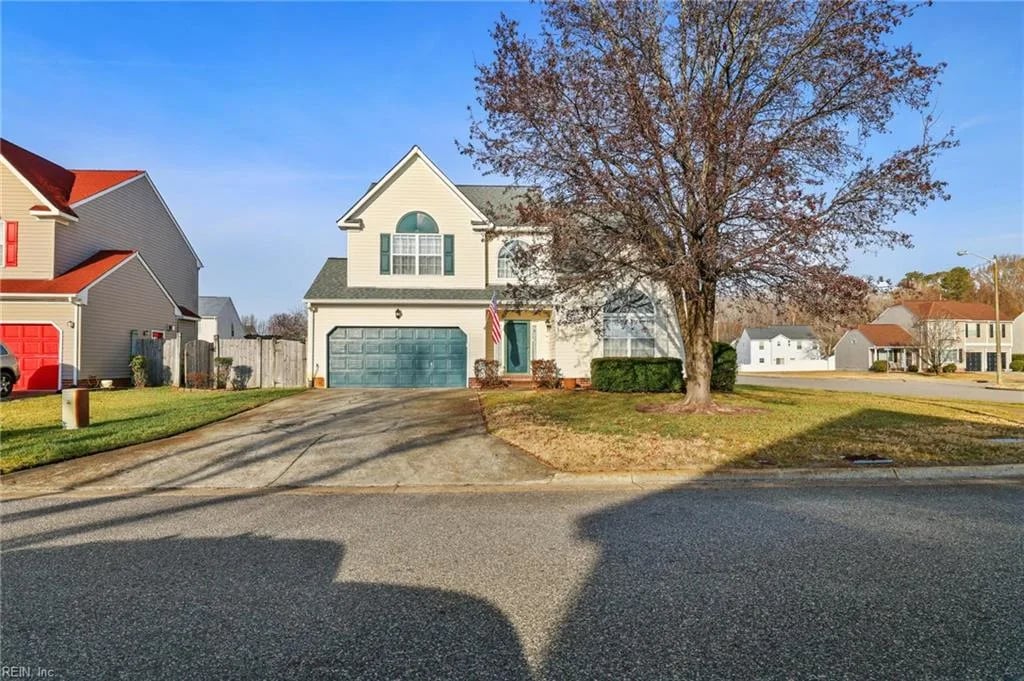 300 Big Pond LN, Chesapeake — 4 bed Residential, 2,327 sqft