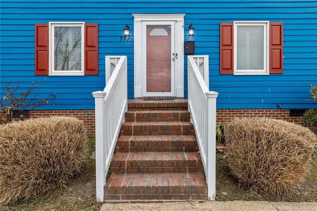 731 Chesapeake AVE, HAMPTON VA 23661 - Photo 5