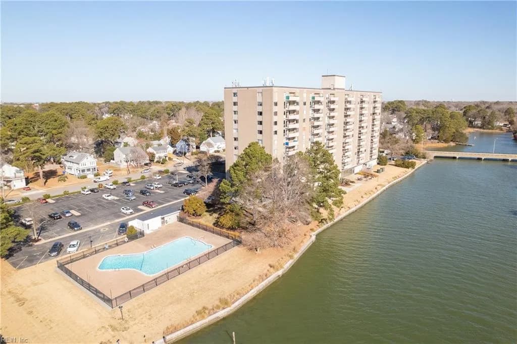 7320 Glenroie AVE #8E, NORFOLK VA 23505 - Photo 2