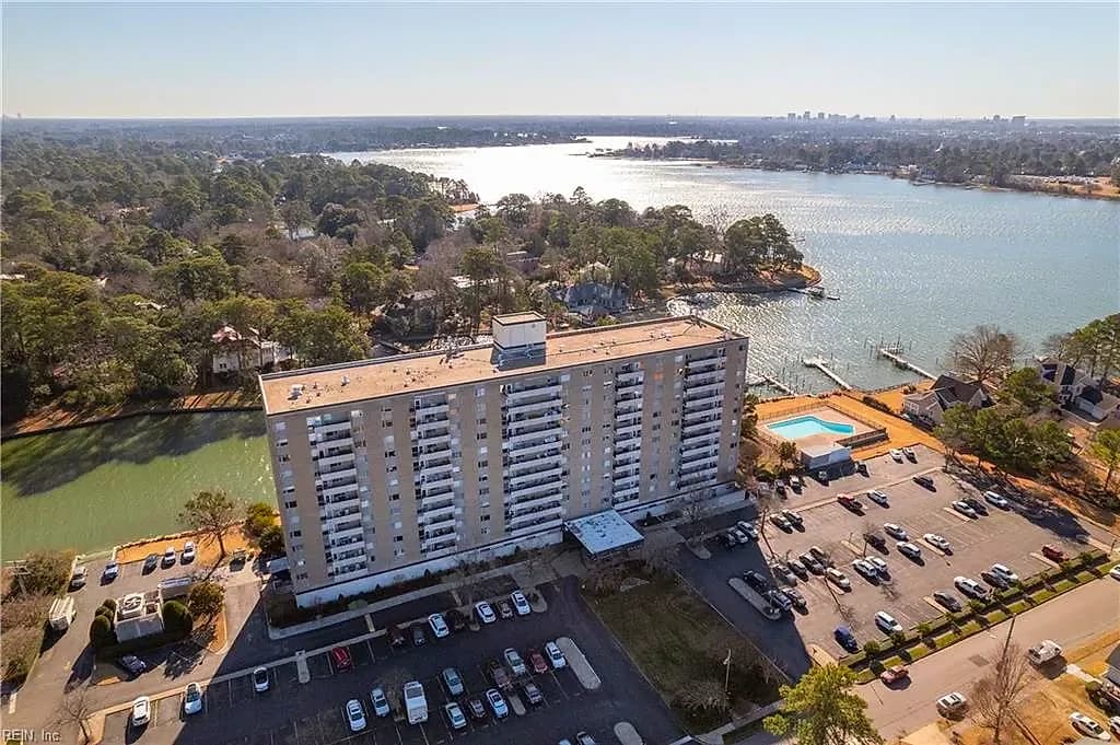 7320 Glenroie AVE #8E, NORFOLK VA 23505 - Photo 3