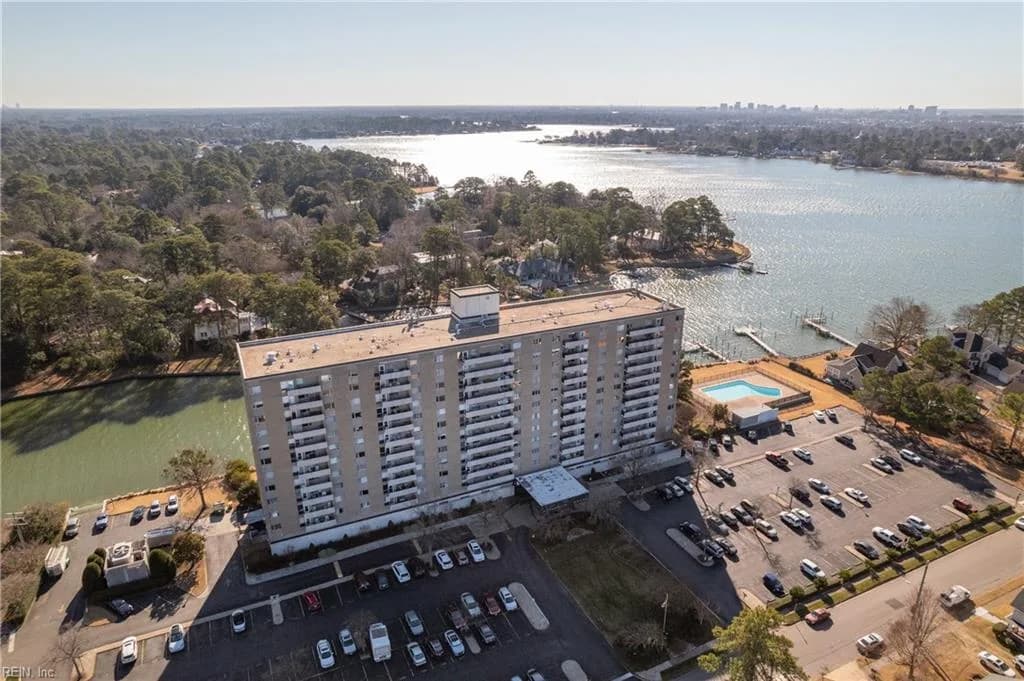 7320 Glenroie AVE #8E, NORFOLK VA 23505 - Photo 3