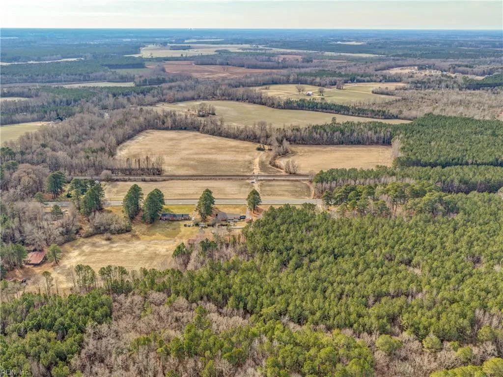 8189 Windsor BLVD, ZUNI VA 23898 - Photo 5