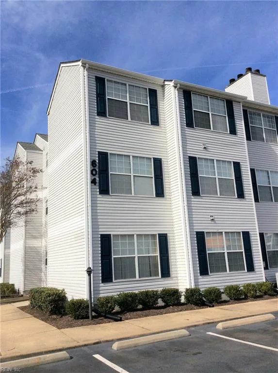 604 Shoreham CT #204, VIRGINIABEACH VA 23451