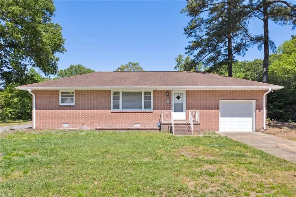 141 Albany DR, HAMPTON VA 23666 - Main photo