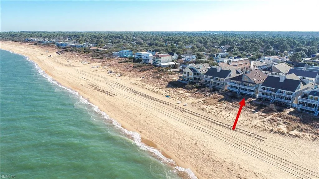 2836 Charlemagne DR, Virginia Beach — 4 bed Residential, 2,800 sqft