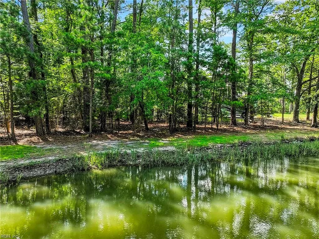 106 Anchor DR, YORKTOWN VA 23692 - Photo 4
