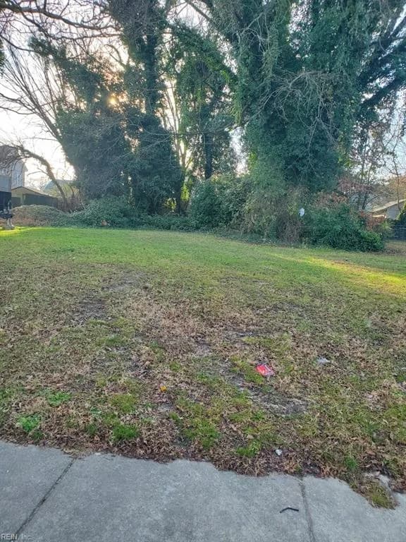 1044 31st ST, NEWPORTNEWS VA 23607 - Photo 2